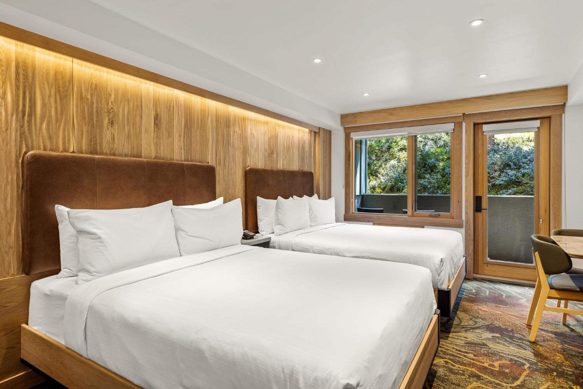 Otter Hotel